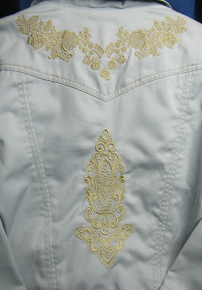 Jacket back with lace