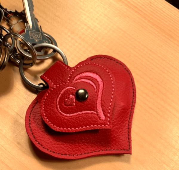 cute heart pocket keychain